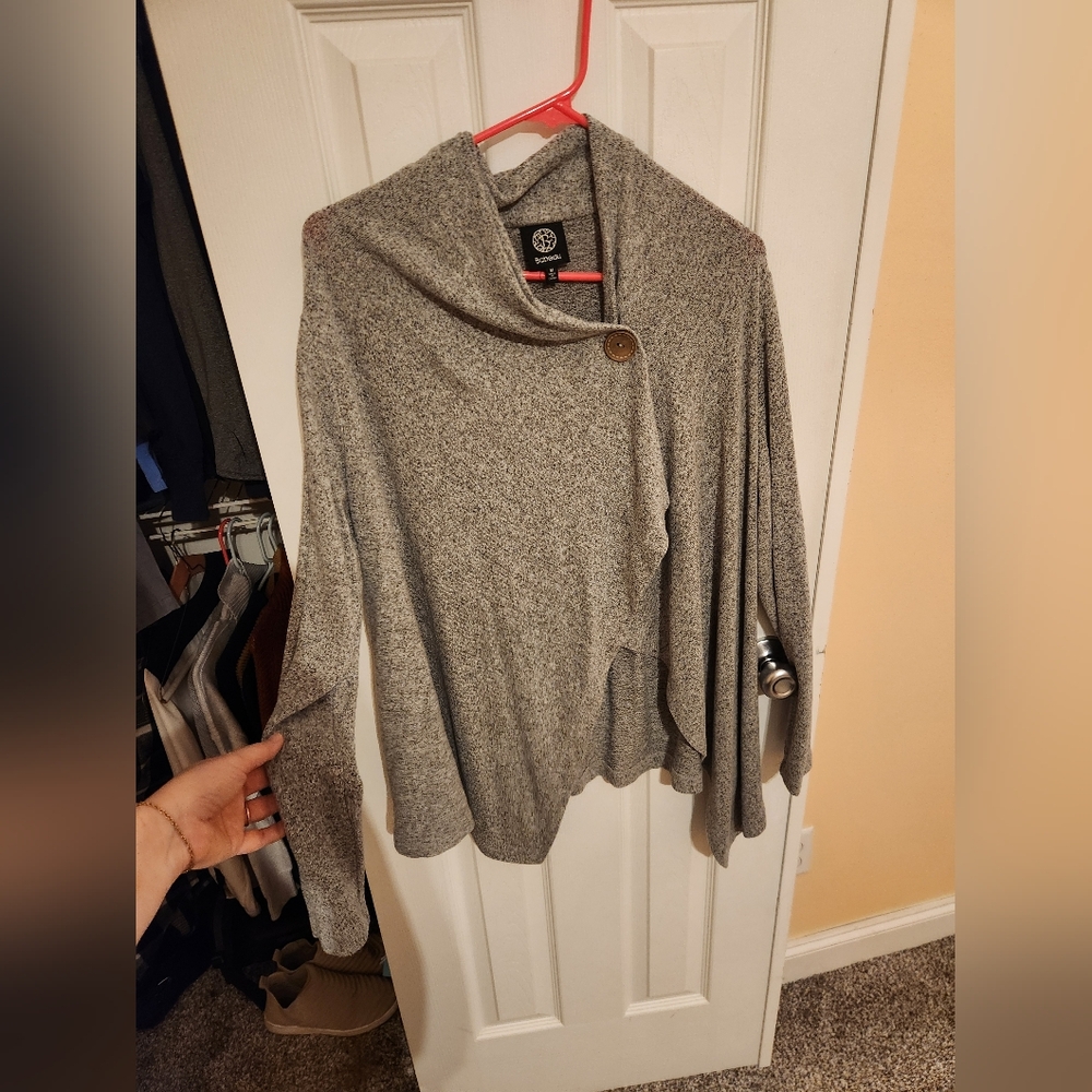 Women's Sweater - Size M
